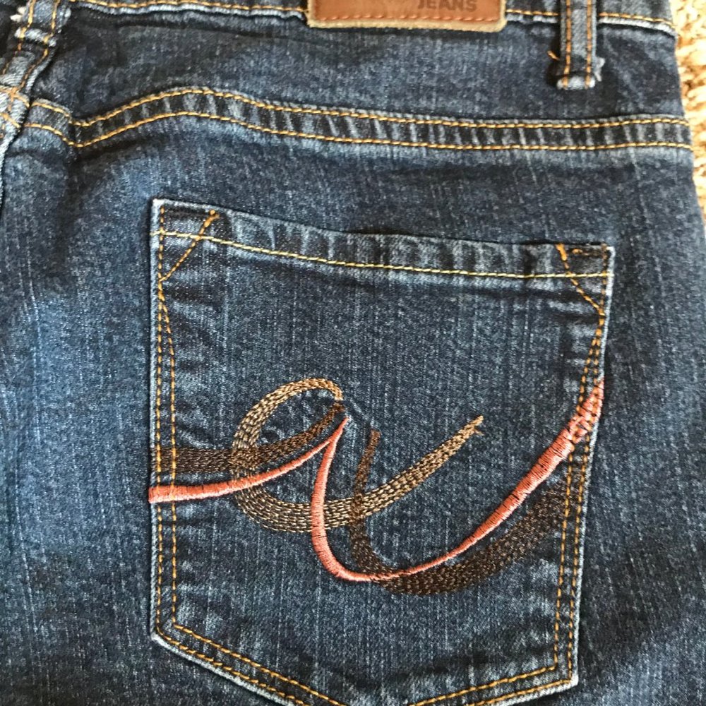 Express Boot Cut Jeans - Picture 2 of 2